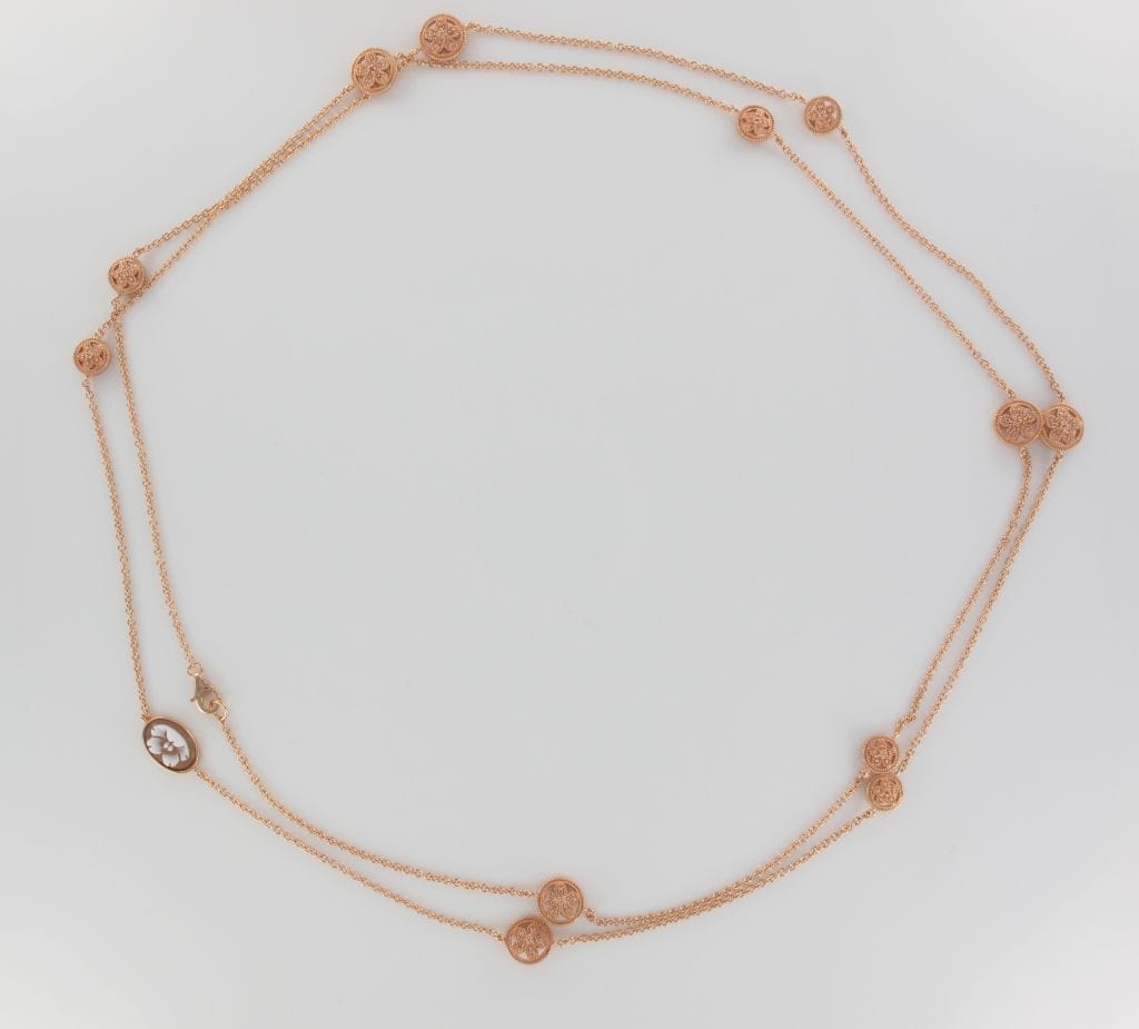 Long necklace silver-gilt pink chiselled round patterns and cameo - . Görsel