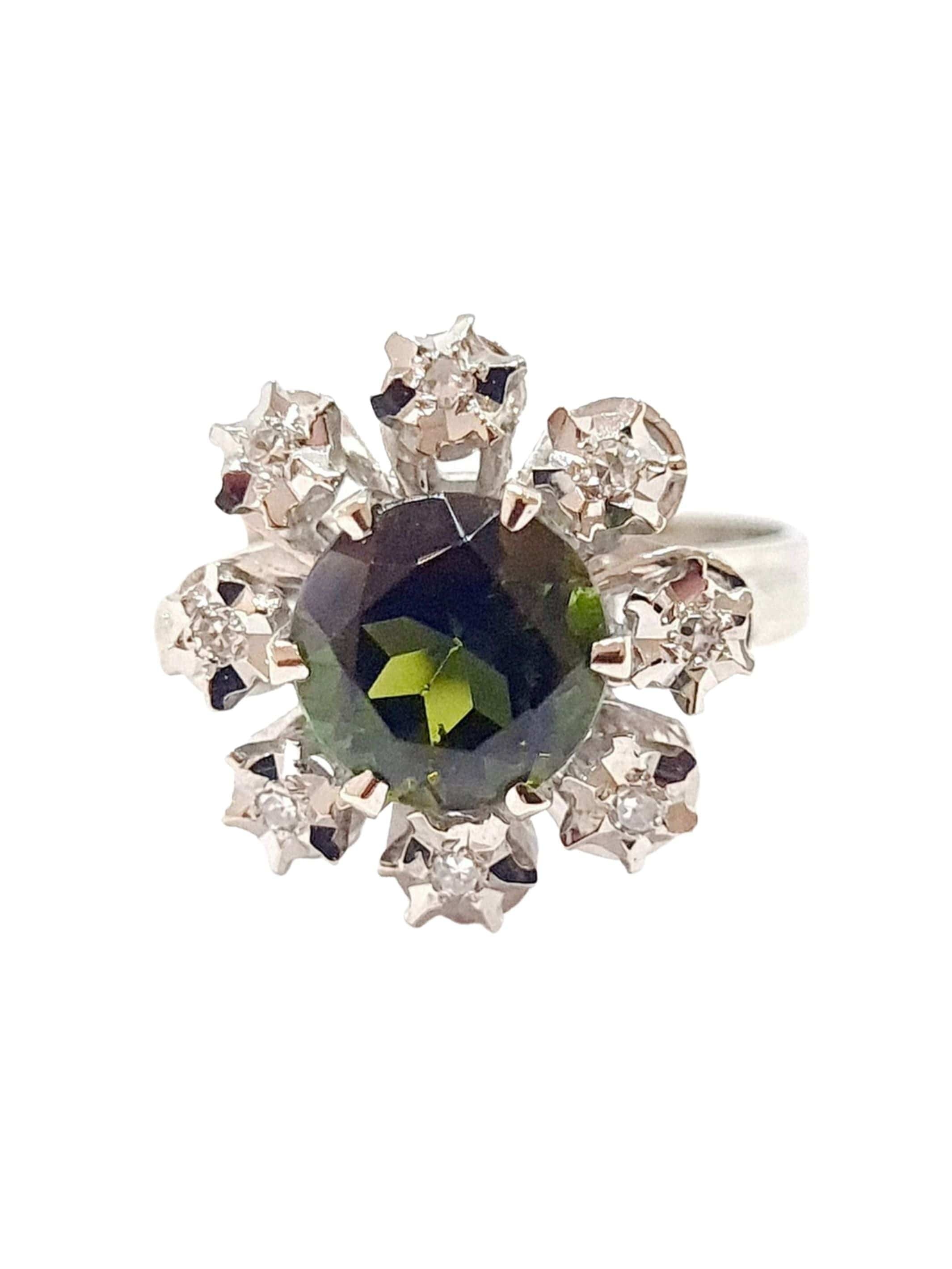 Old white gold ring, peridot, diamonds