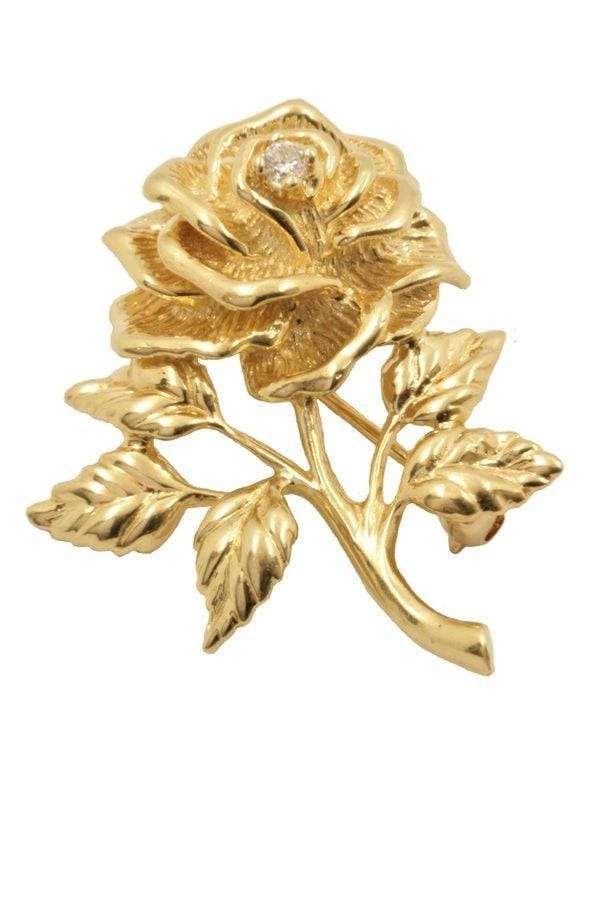 Pin branded Tiffany & Co