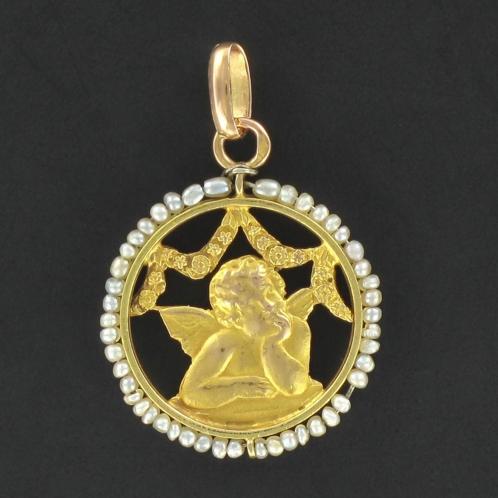 Angel medal in gold and fine pearls