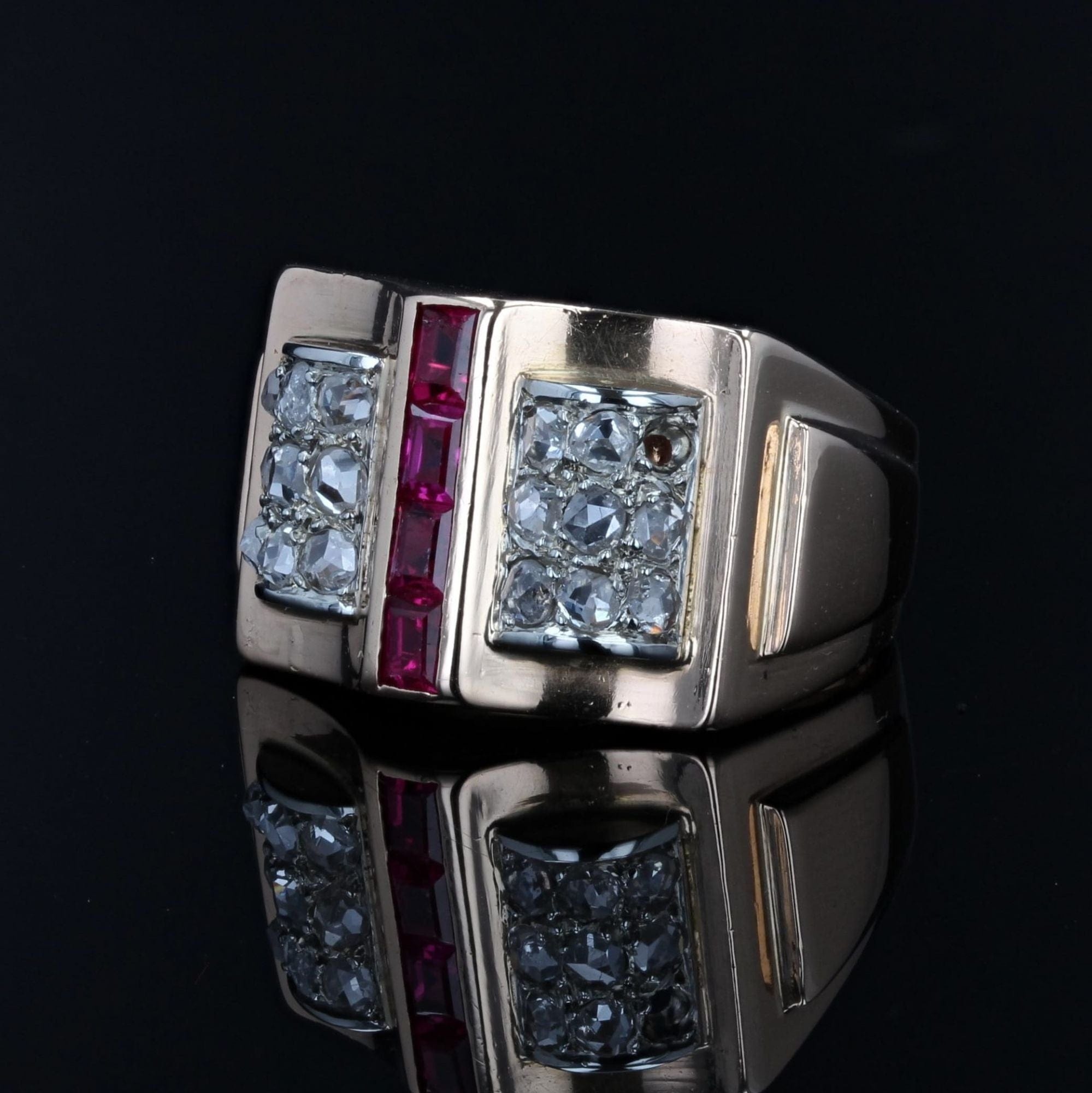 Ring tank calibrated diamonds and rubies