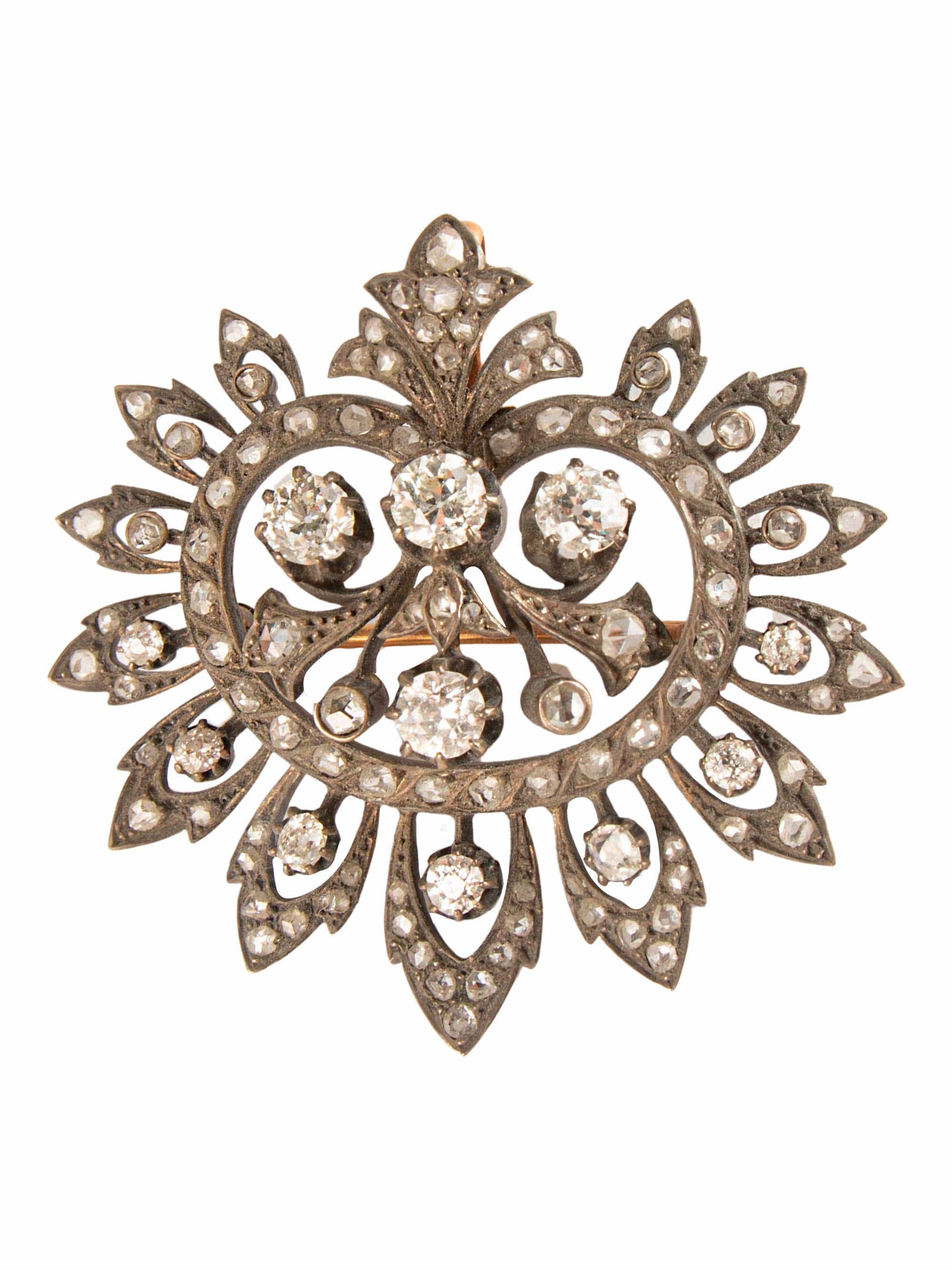 Yellow gold pendant brooch, silver and diamonds