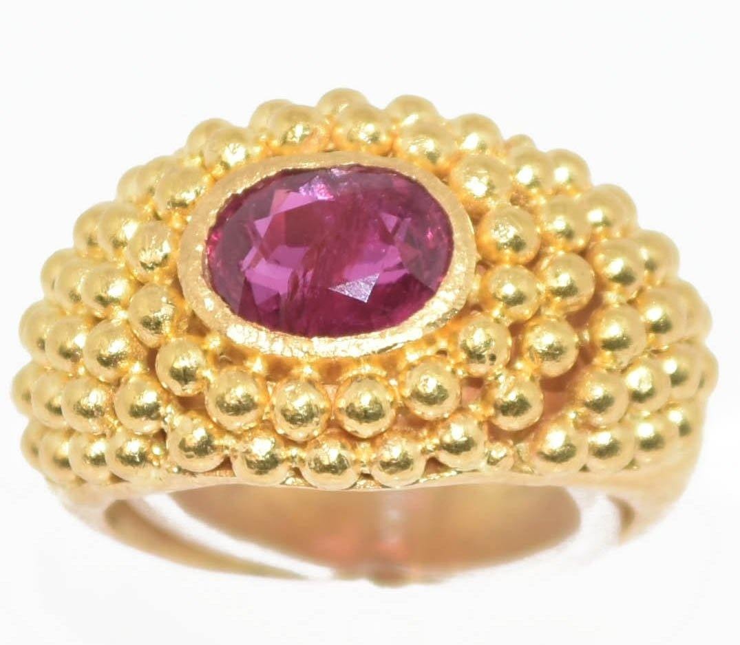 Etruscan yellow gold ring Ruby