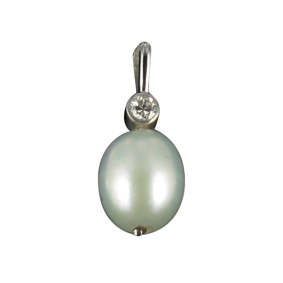 White Gold, Pearl and Diamond Pendant