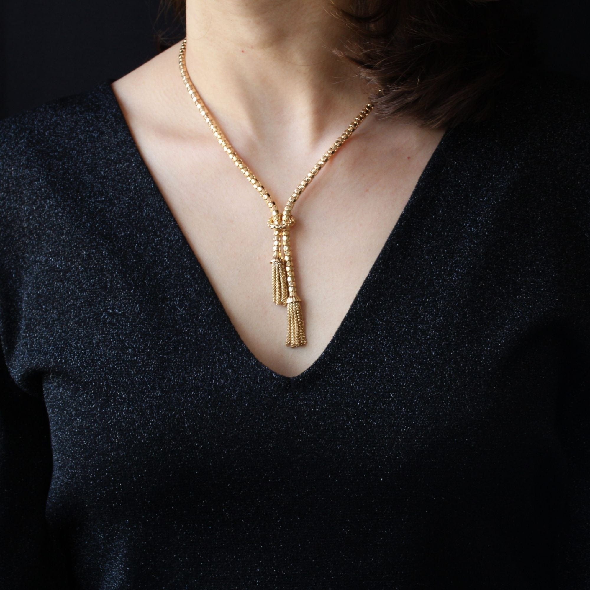 Orvet mesh gold necklace and its gold pompoms - . Görsel