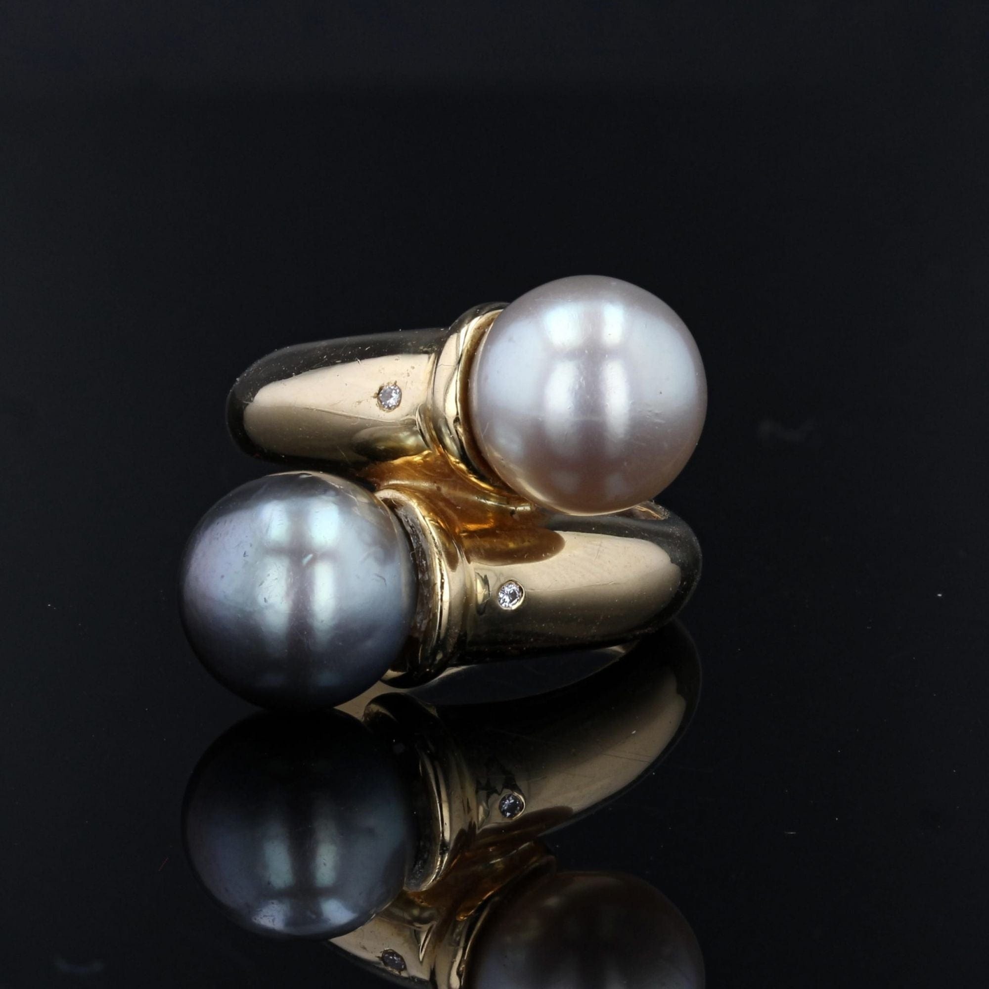 White pearl and gray pearl diamond duo ring - . Görsel