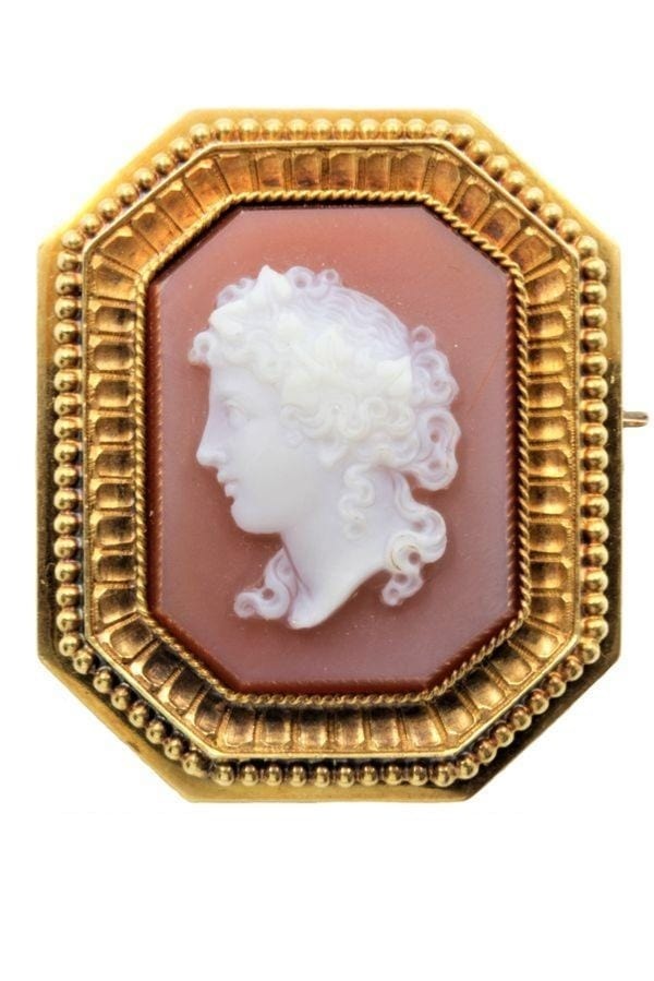 Pin cameo Ancient - . Görsel