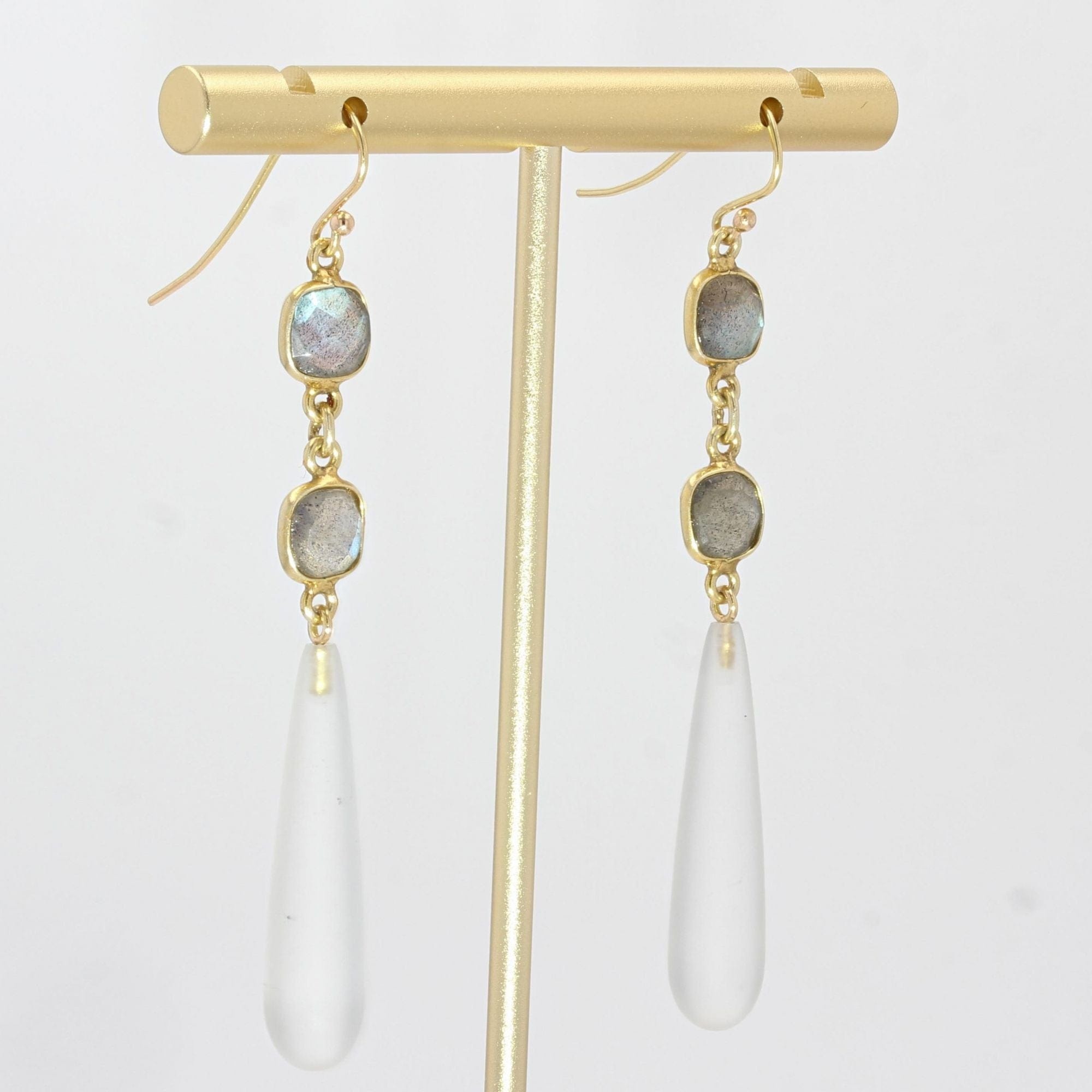 Polished quartz and labradorite creation earrings - . Görsel