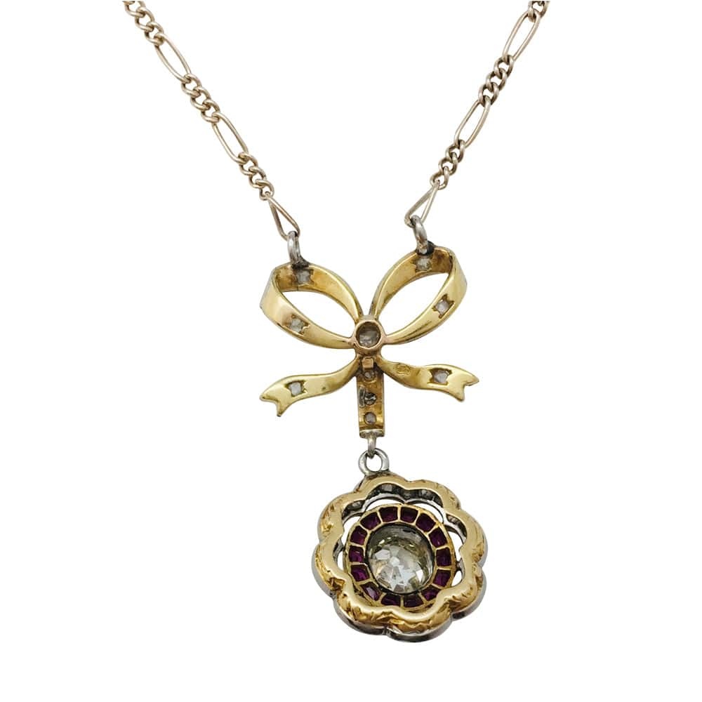 Gold pendant and platinum, ruby and old cut diamond. - . Görsel