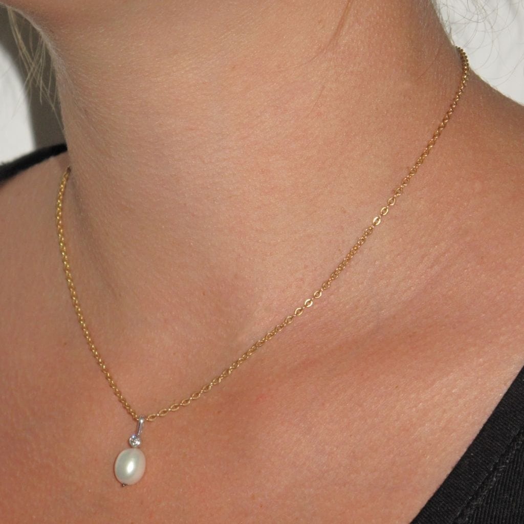 White Gold, Pearl and Diamond Pendant - . Görsel