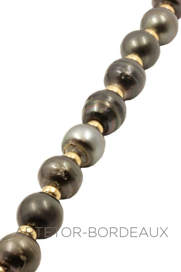 Black pearl necklace - . Görsel