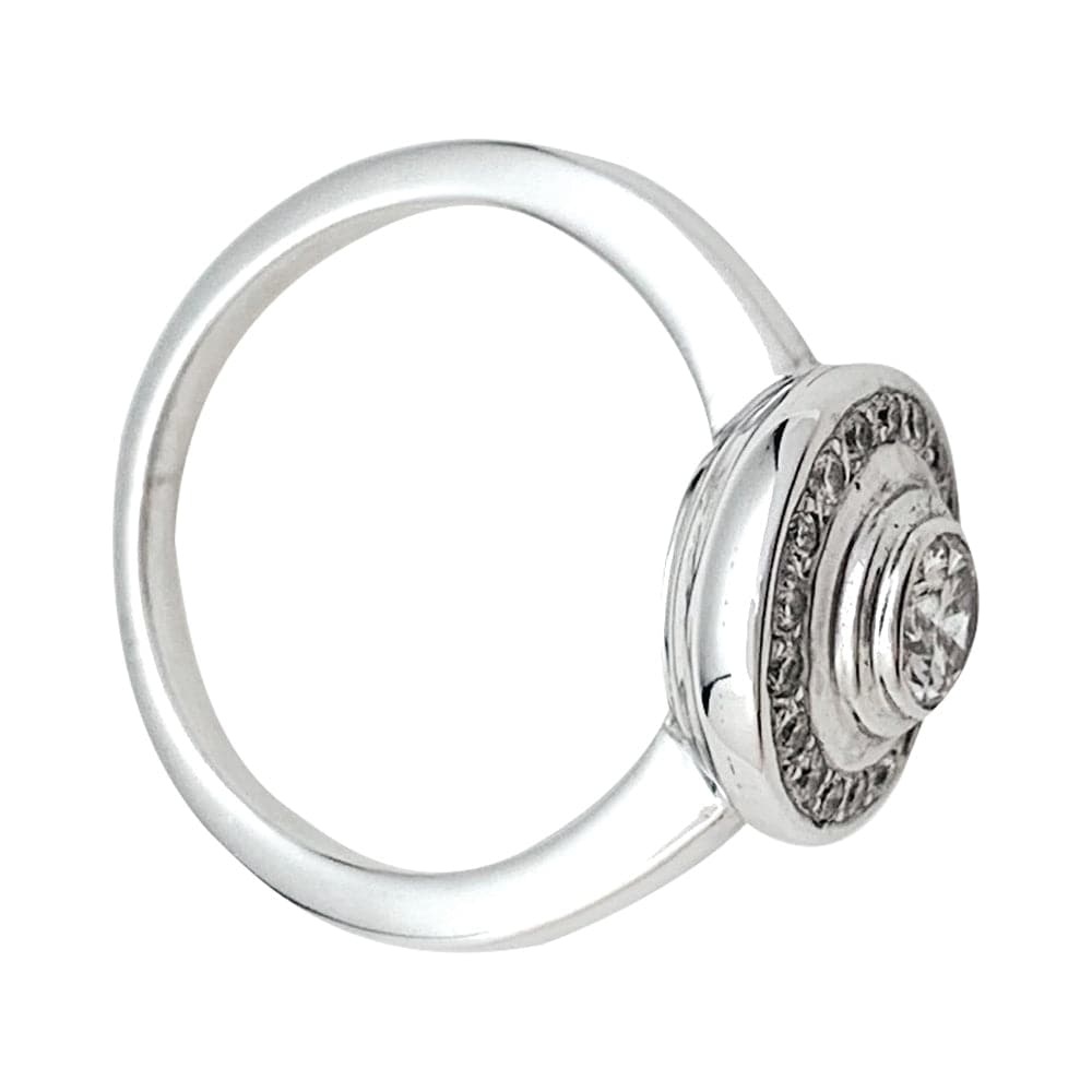 White gold ring, diamonds. - . Görsel