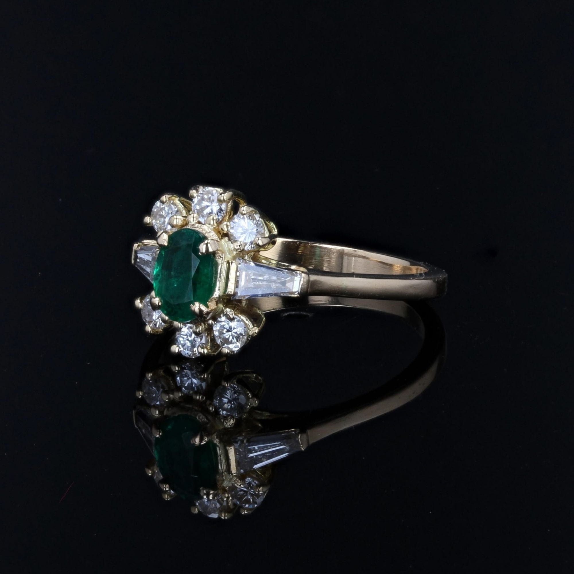 Yellow gold emerald diamond ring - . Görsel