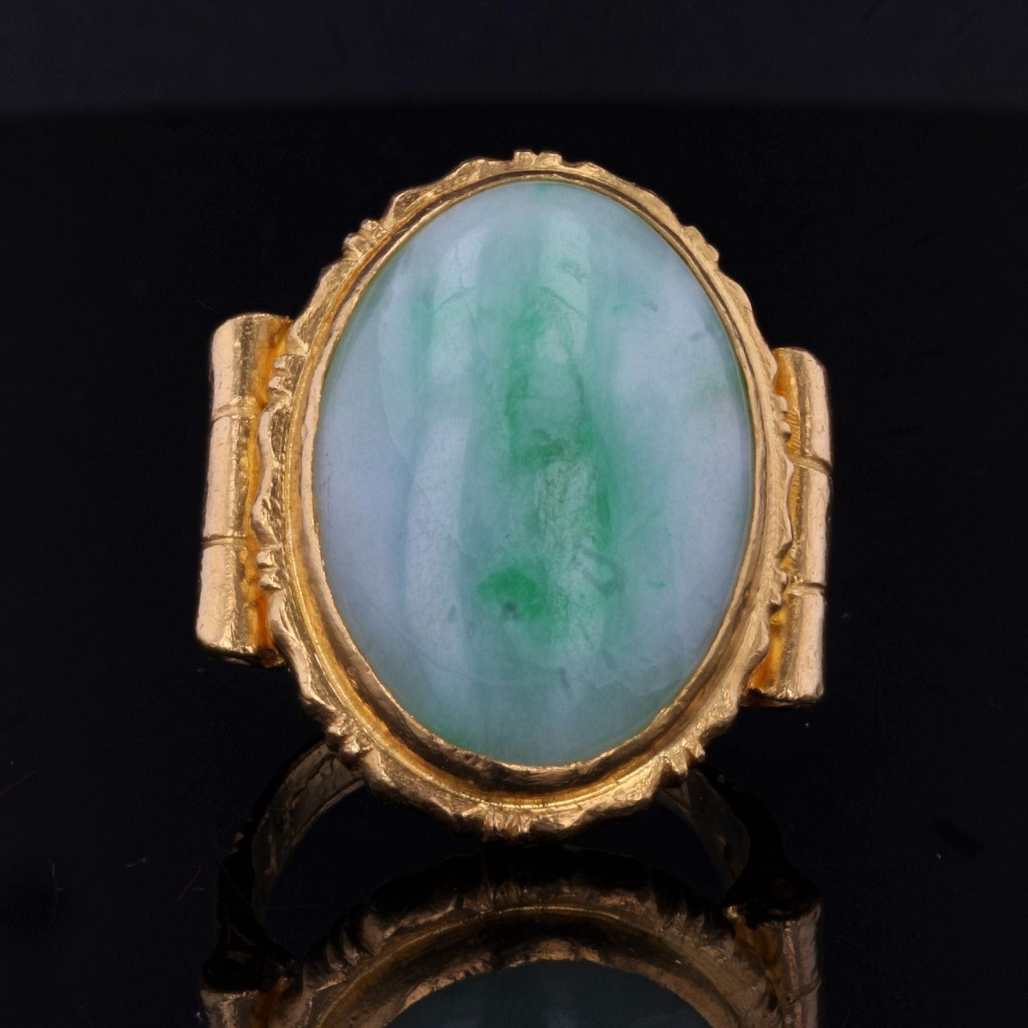 Old gold and jade ring - . Görsel
