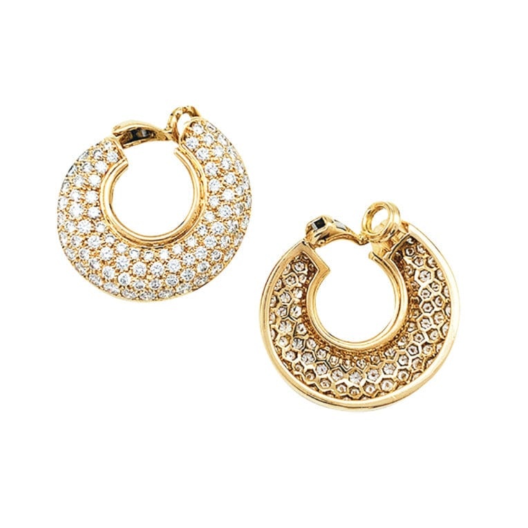 Diamond hoop earrings in yellow gold. - . Görsel