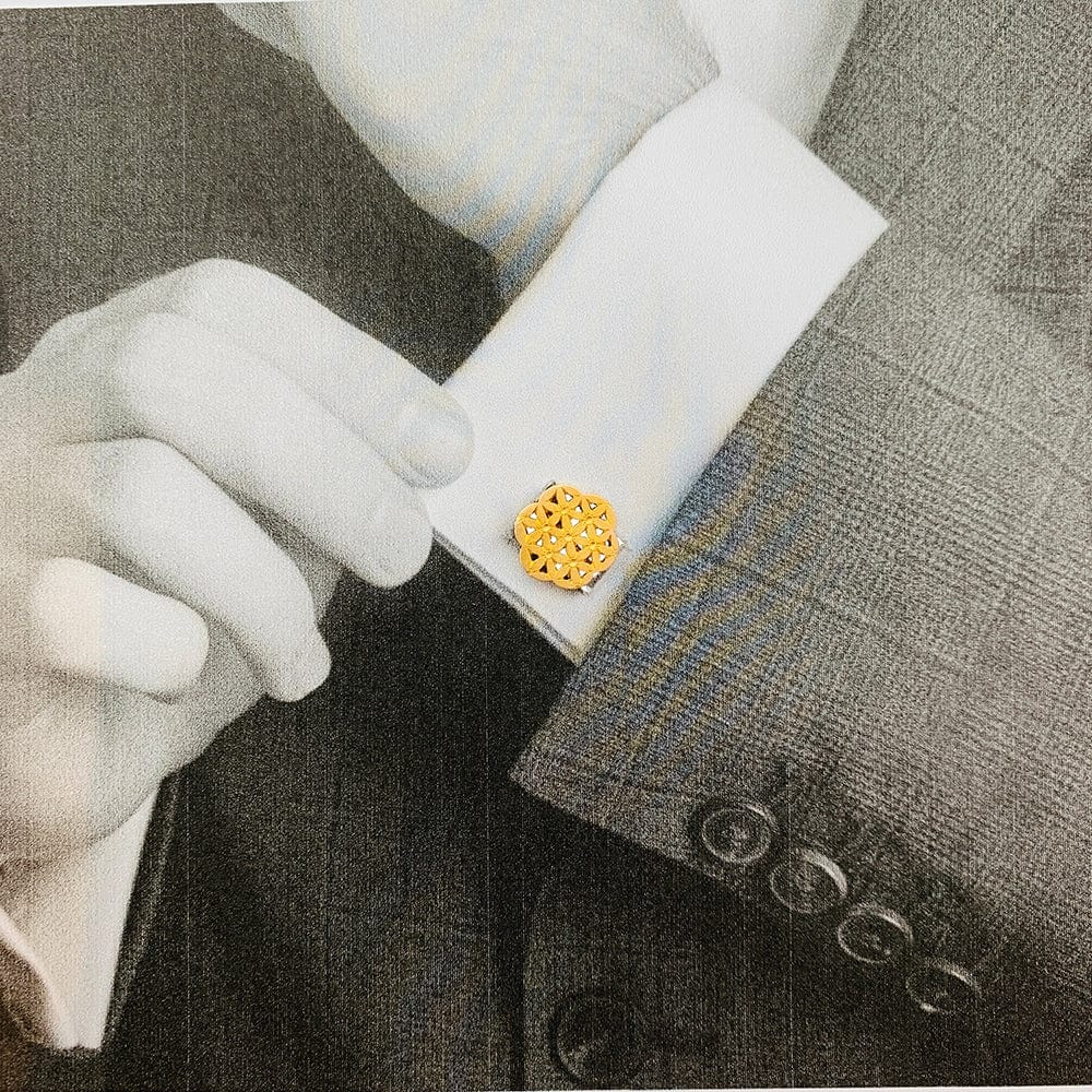 Moucharabieh cufflinks in yellow gold - . Görsel